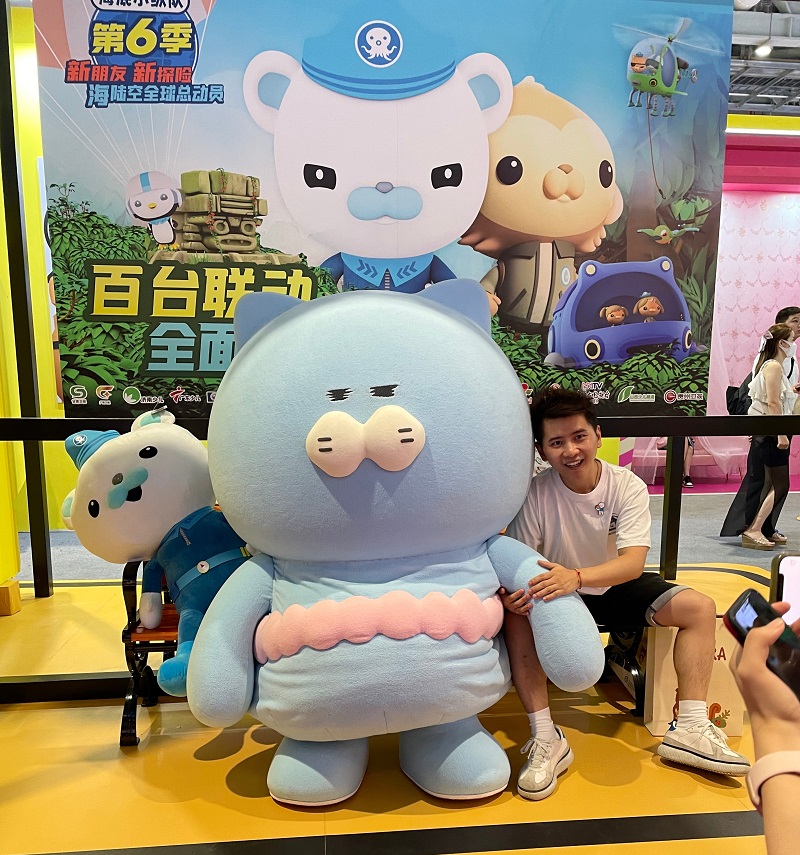 小枕君和海底小纵队讨论行动计划 小.jpg